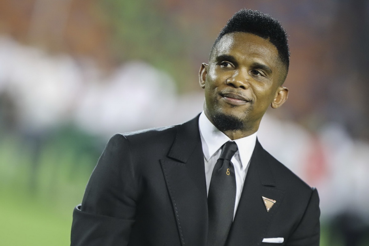 Eto’o bi to dua nguoi than len doi tuyen, chuyen quyen nhu Mbappe hinh anh