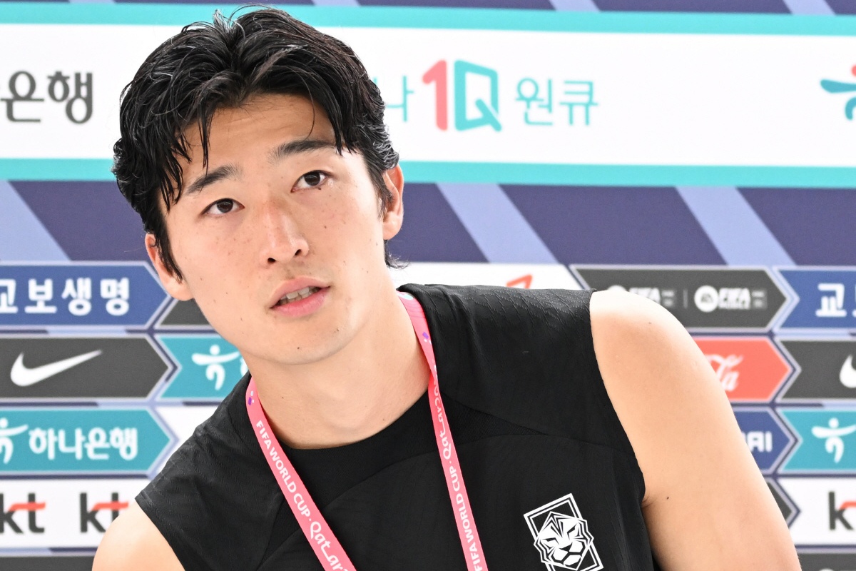 Troi Au dang cho tien dao Cho Gue-sung hinh anh