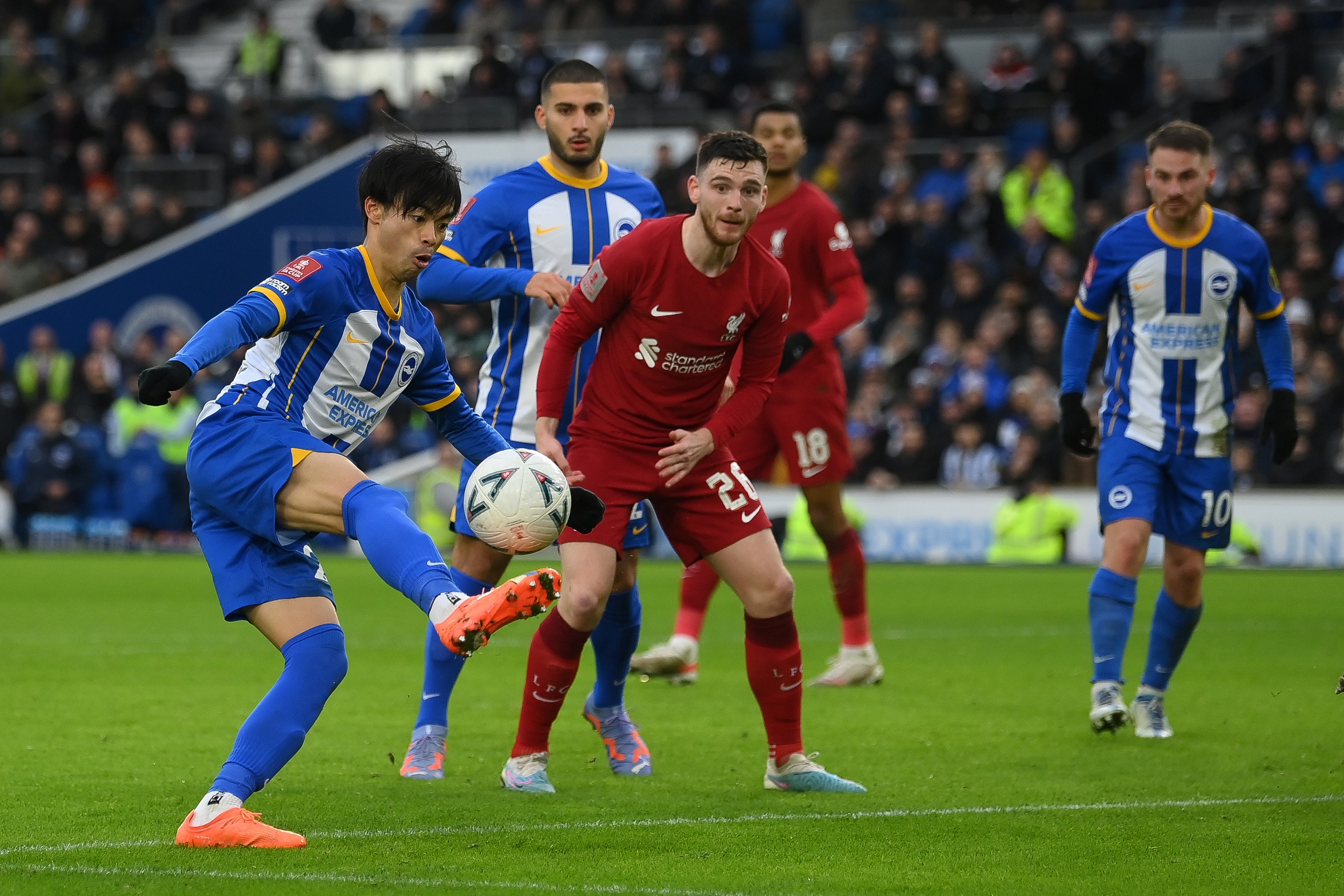 Nhung ngoi sao Nhat Ban ruc sang o chau Au mua nay hinh anh