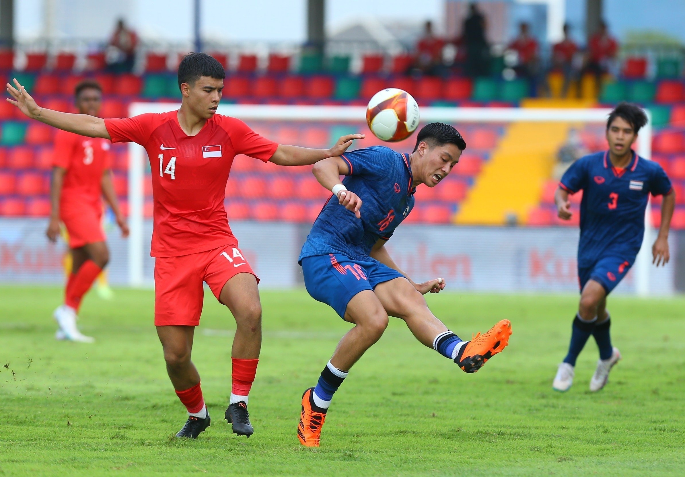 Bong da Singapore sa sut o Dong Nam A va su that vong cua Sasikumar hinh anh