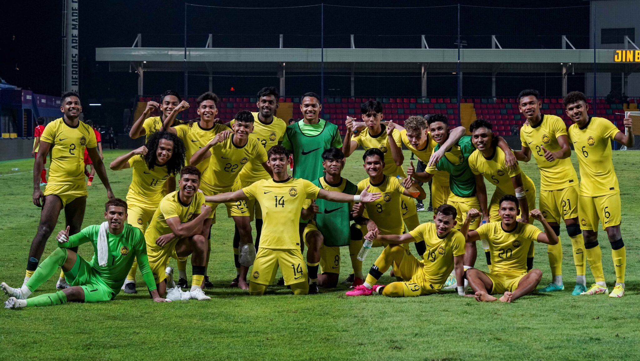 Chu tich LDBD Malaysia muon doi nha thang U22 Viet Nam hinh anh