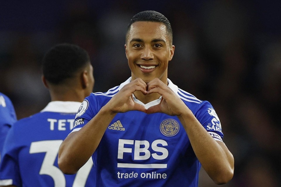 Ngoi sao dau tien tuyen bo roi khoi Leicester hinh anh