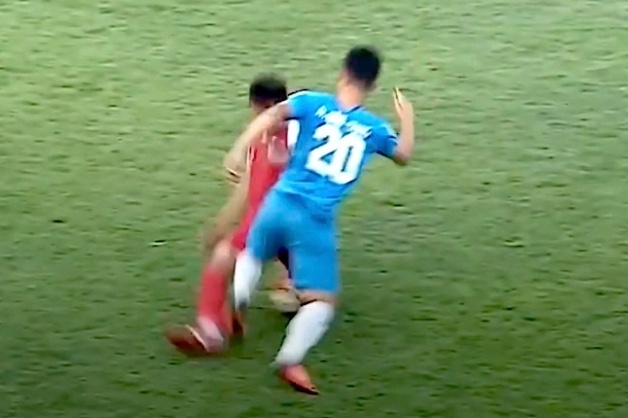 Tuyen thu U22 Viet Nam hung pha vao bong triet ha cua doi thu hinh anh