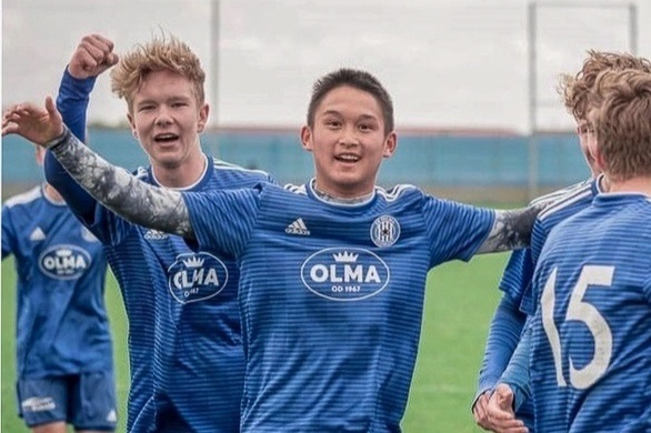 Cau thu Viet kieu CH Czech duoc goi ve U23 Viet Nam hinh anh