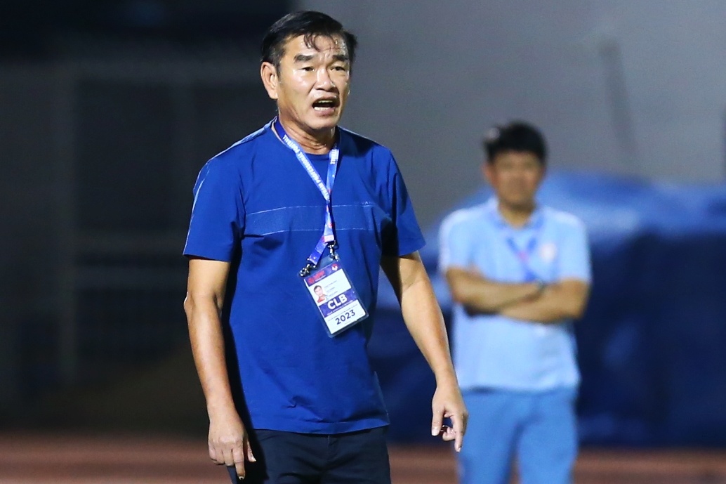 HLV Phan Thanh Hung bi CLB Da Nang sa thai hinh anh