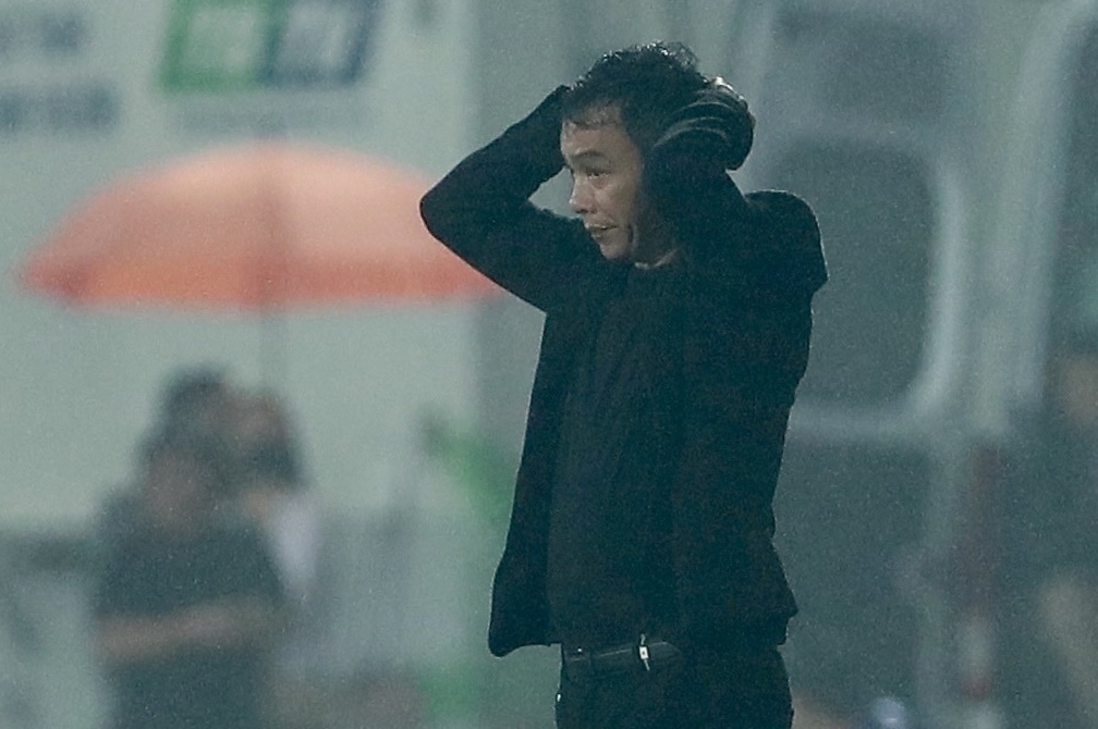 HLV thu nam thoi viec o V.League 2023 hinh anh