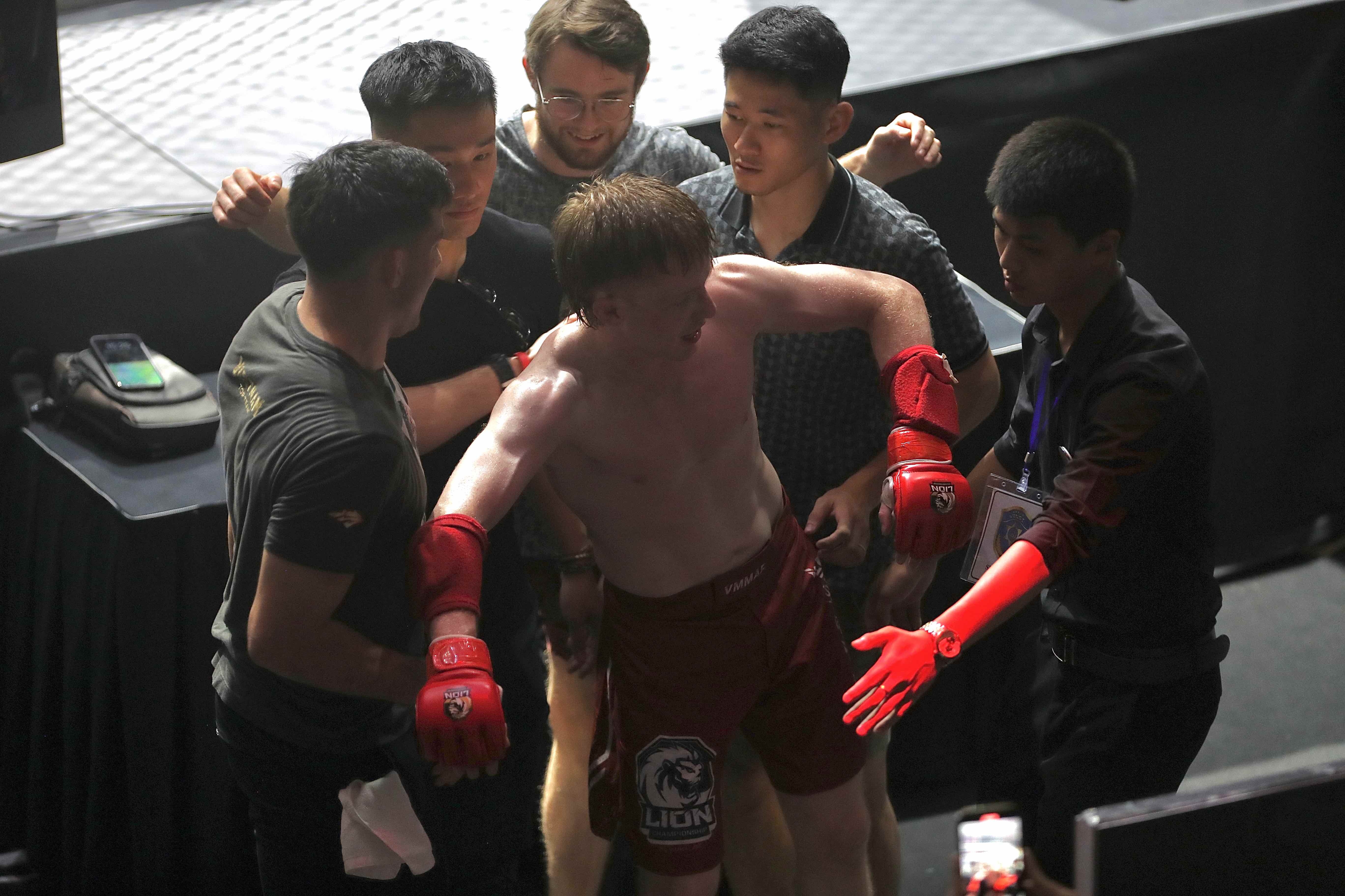 harry john smith ảnh 12 harry john smith anh 12