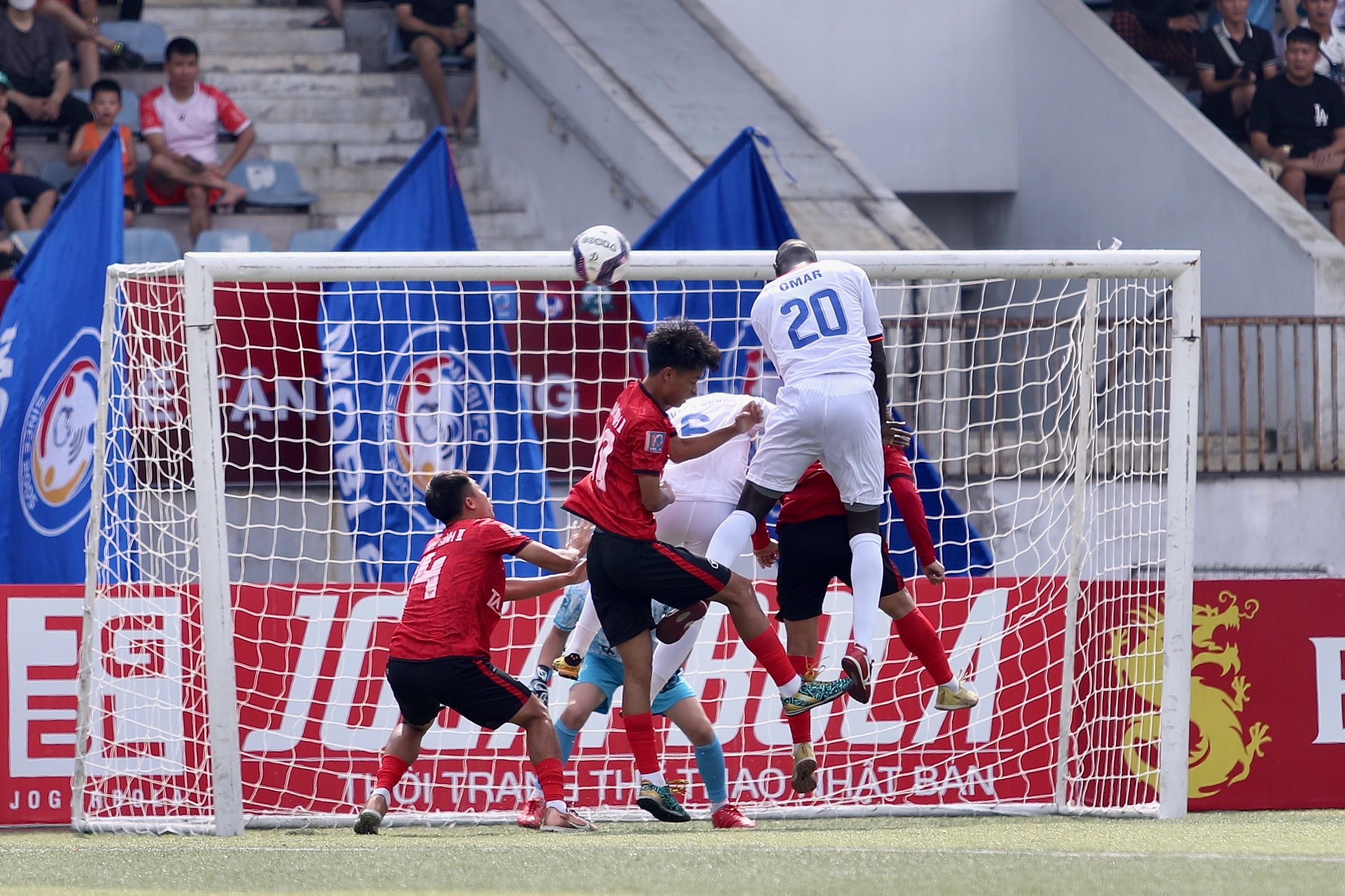 pape omar faye anh 9