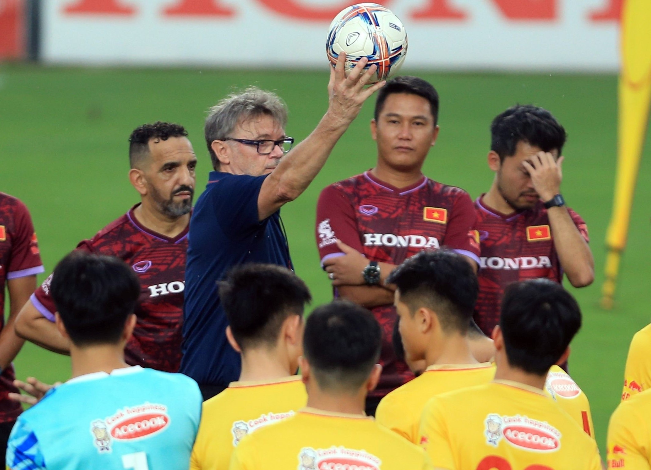 Nhung 'canh chim la' o tuyen Viet Nam hinh anh