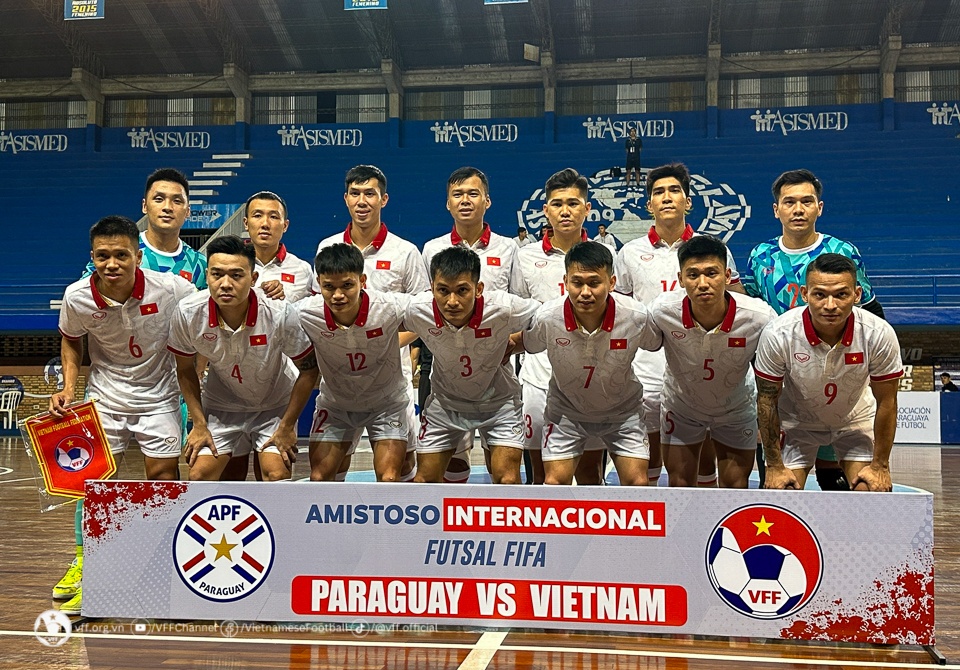 Tuyen futsal Viet Nam thua Paraguay truoc khi sang Argentina hinh anh