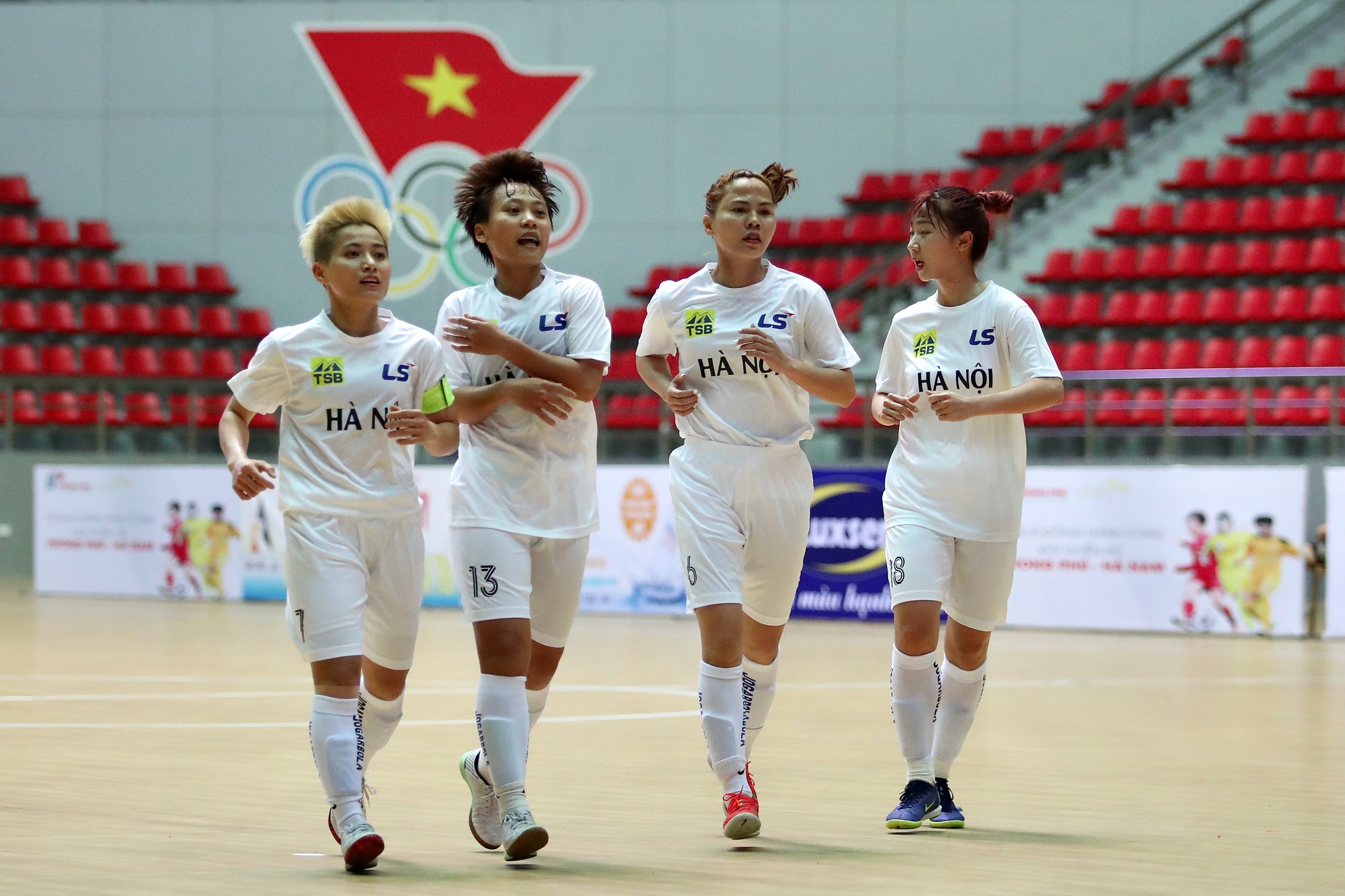 tran thi duyen anh 9