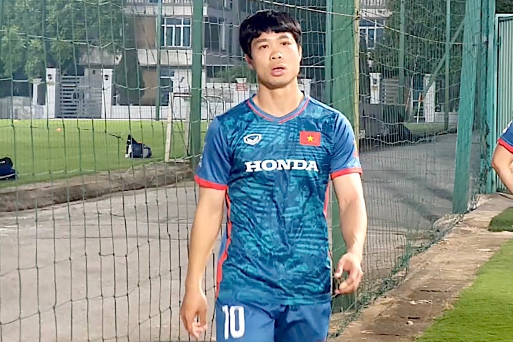 Cong Phuong chua duoc tap voi doi hinh chinh hinh anh