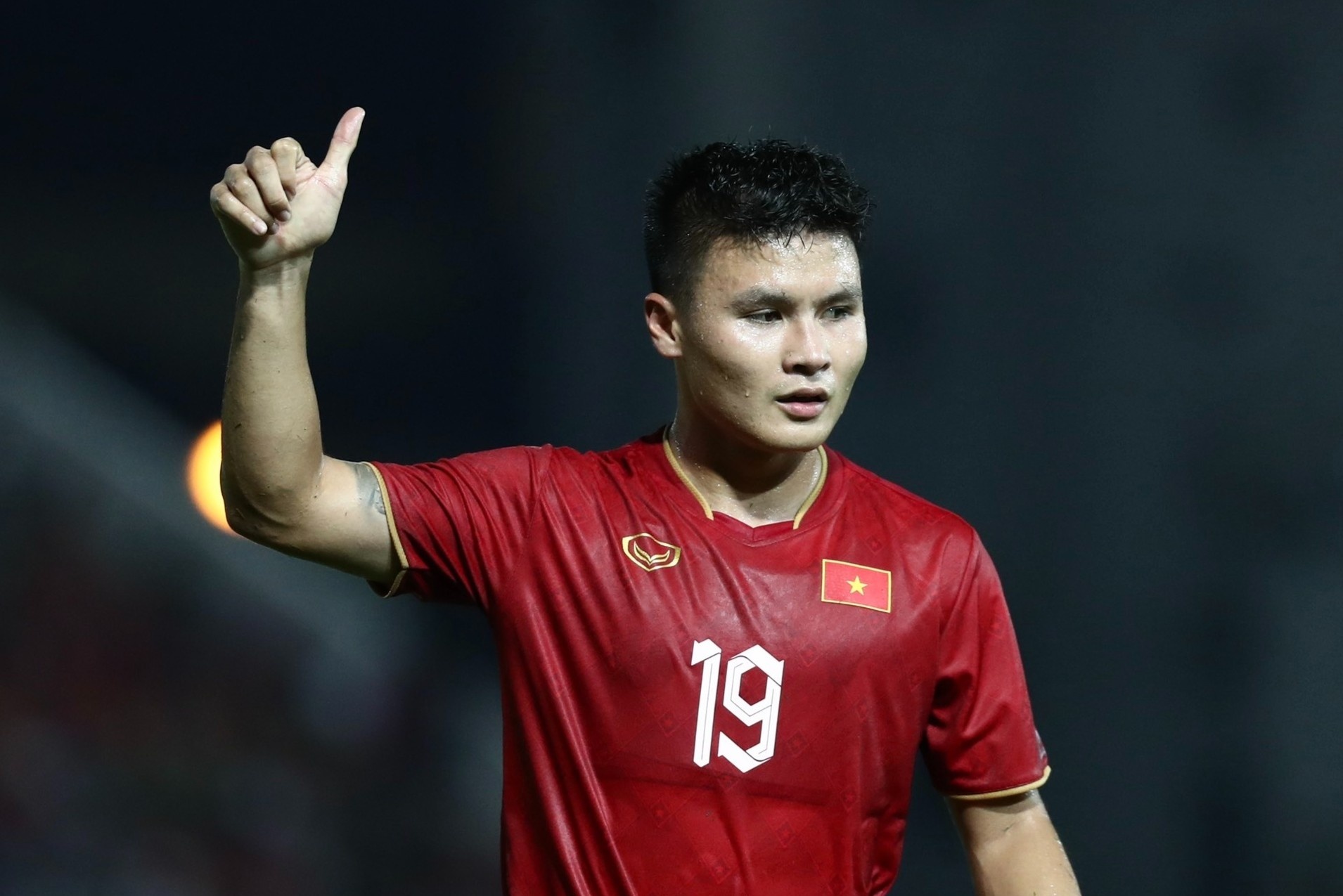 Tuyen Viet Nam thang 1-0 trong ngay HLV Troussier ra mat hinh anh