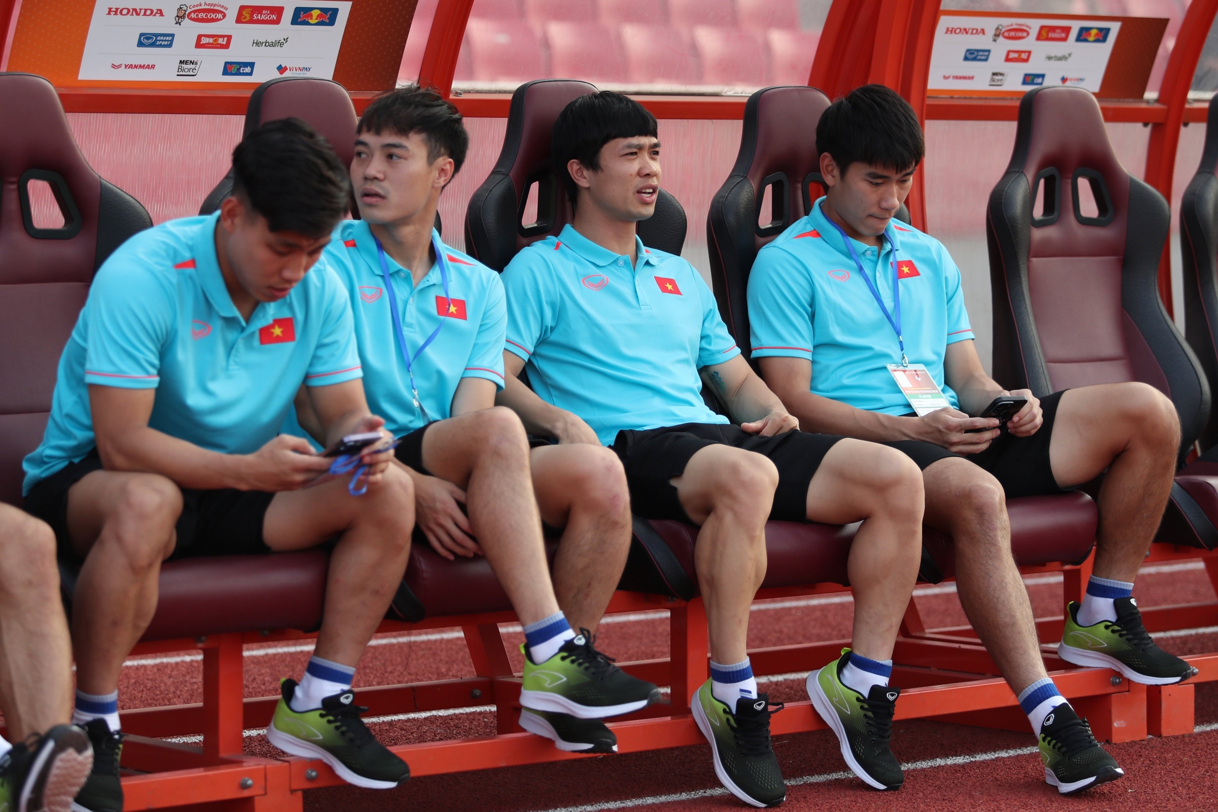 ban gai van lam anh 10