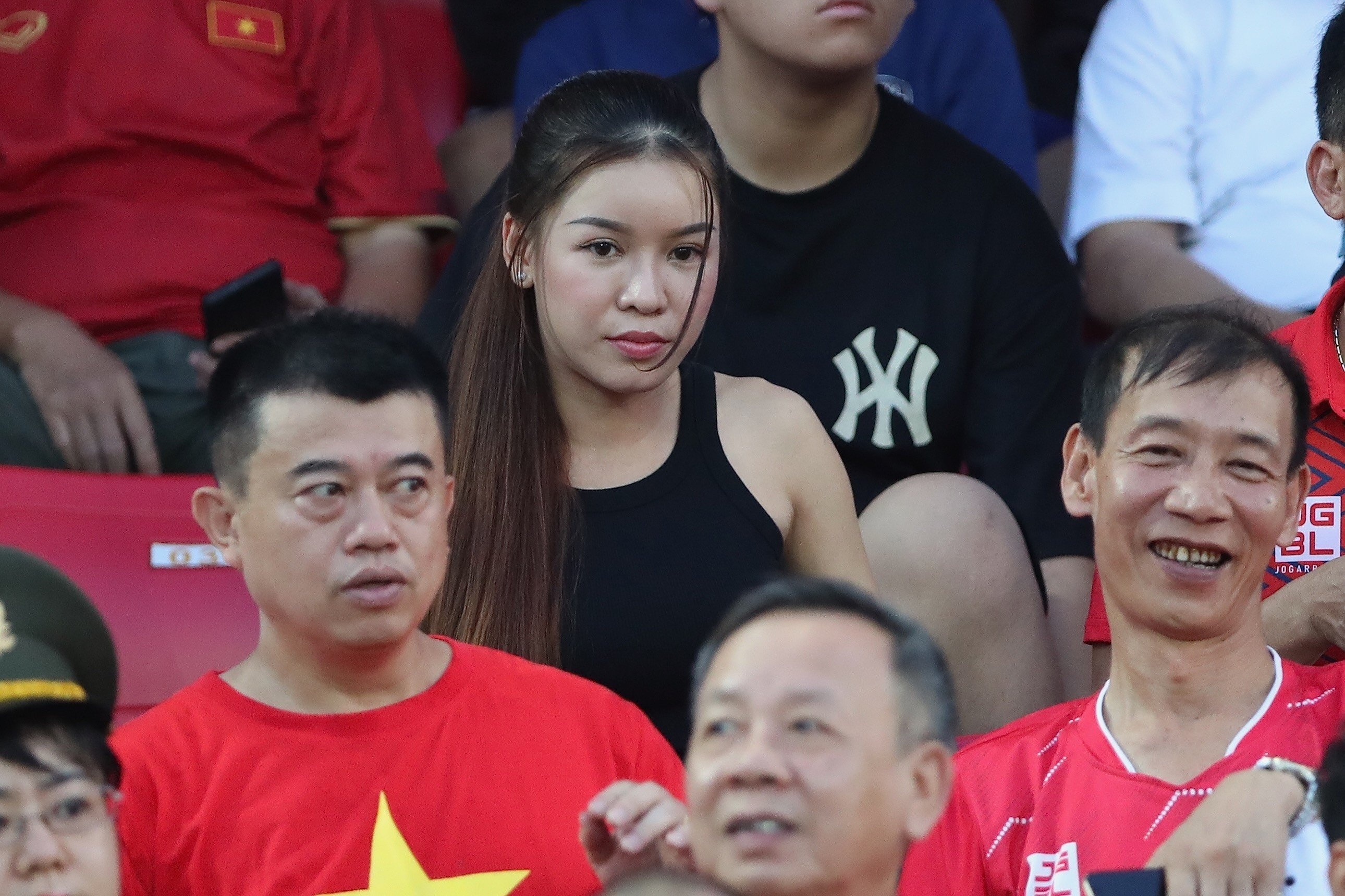 ban gai van lam anh 3