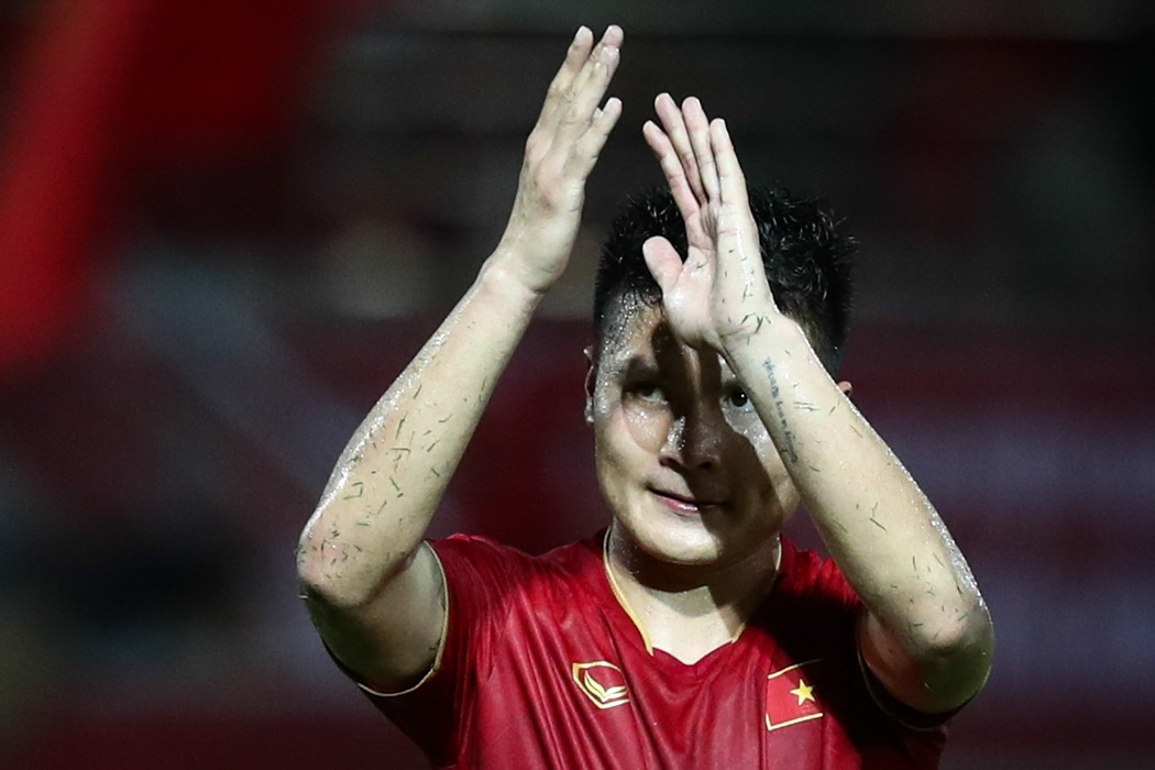 HLV Troussier uu ai Quang Hai hinh anh