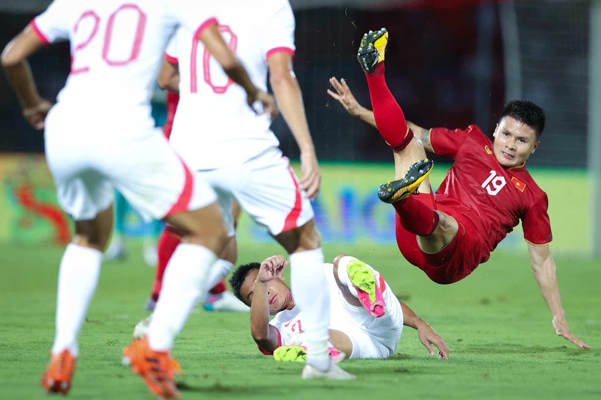 Tuyen Viet Nam Quang Hai anh 6