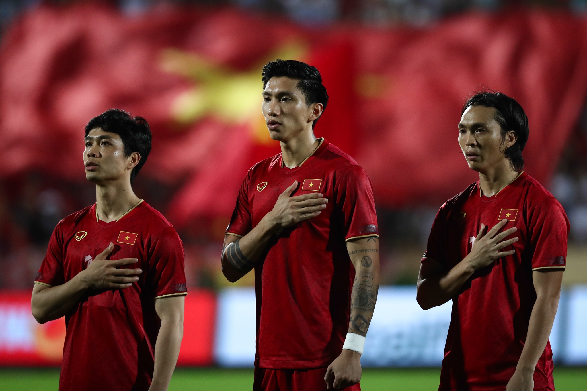 Tuyen Viet Nam tang diem, tro lai top 15 chau A hinh anh