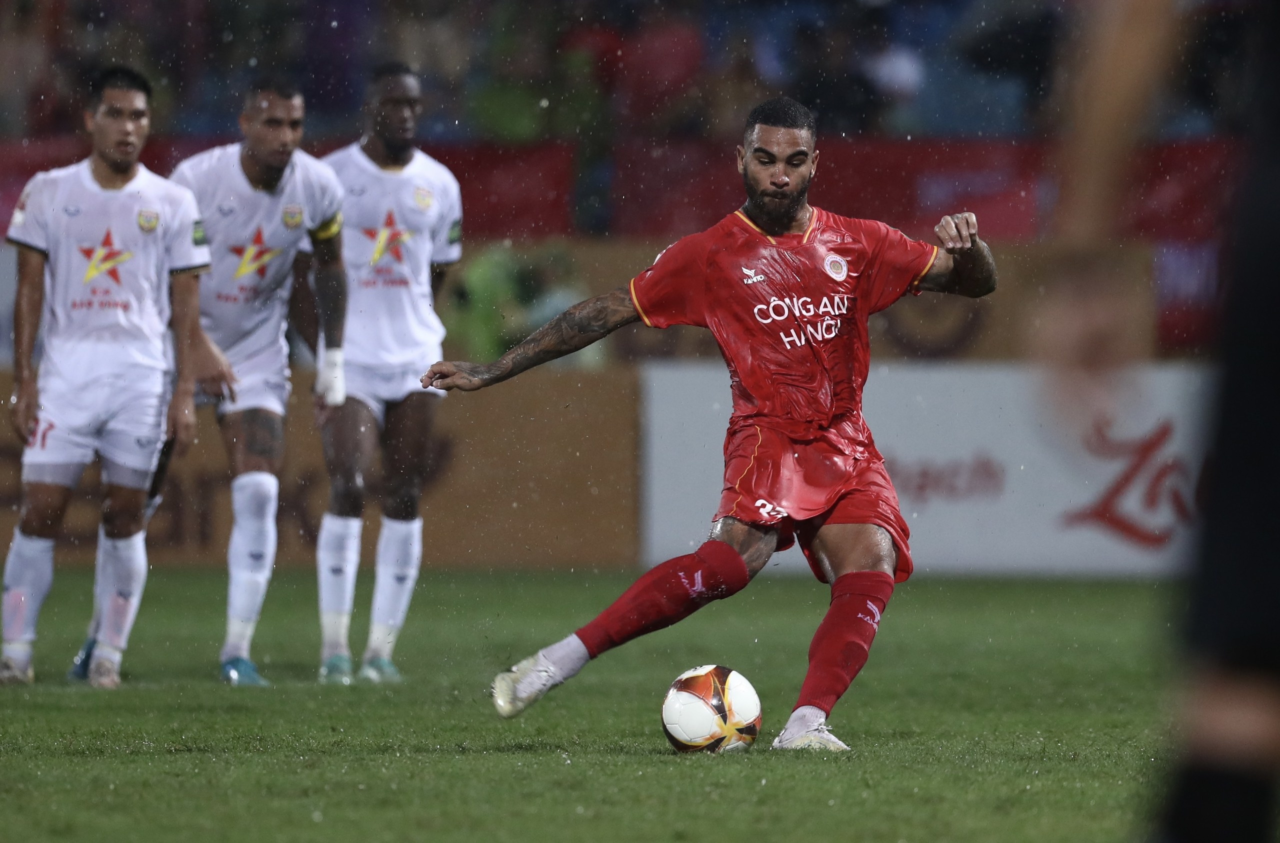 cahn vs ha tinh anh 1