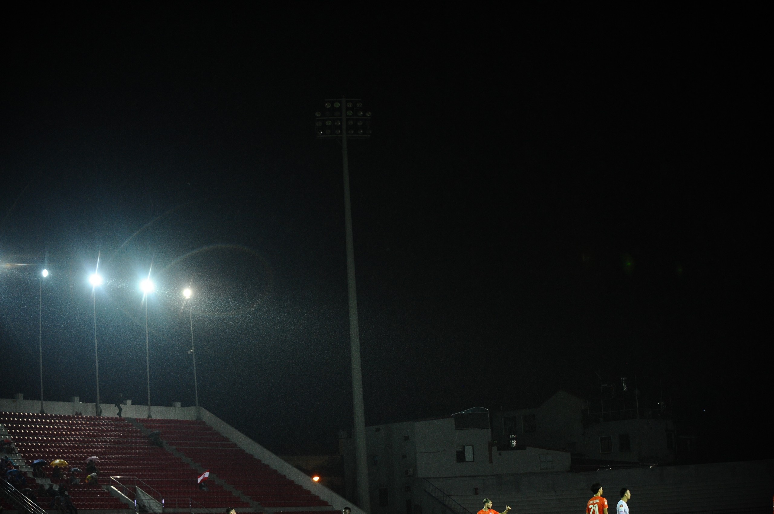 lach tray mat dien anh 1