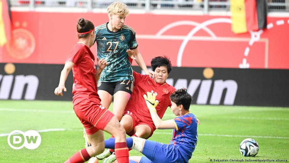 Tien dao Duc: 'Viet Nam khong phai Anh, nhung ban van can chien dau' hinh anh