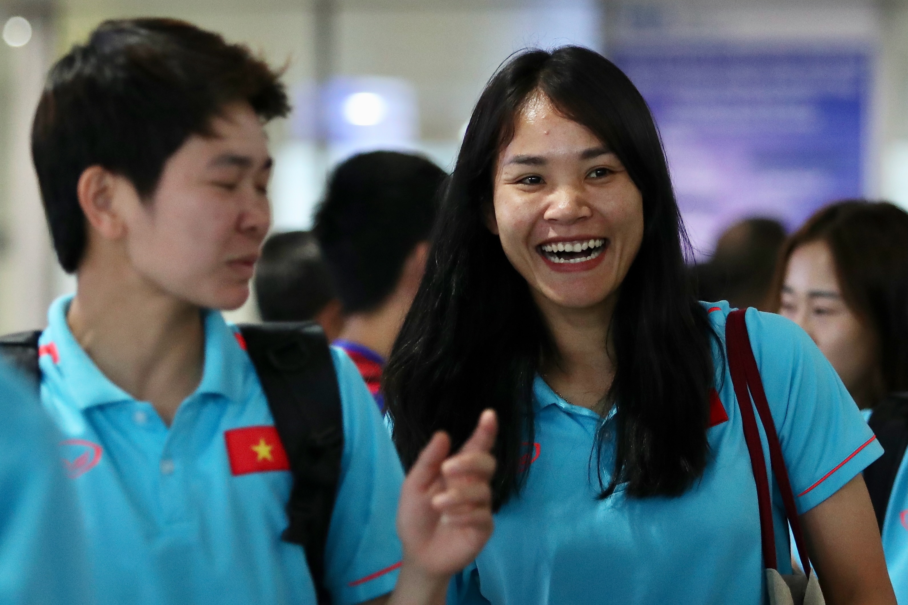 Tuyen nu Viet Nam tro ve sau chuyen tap huan chau Au hinh anh