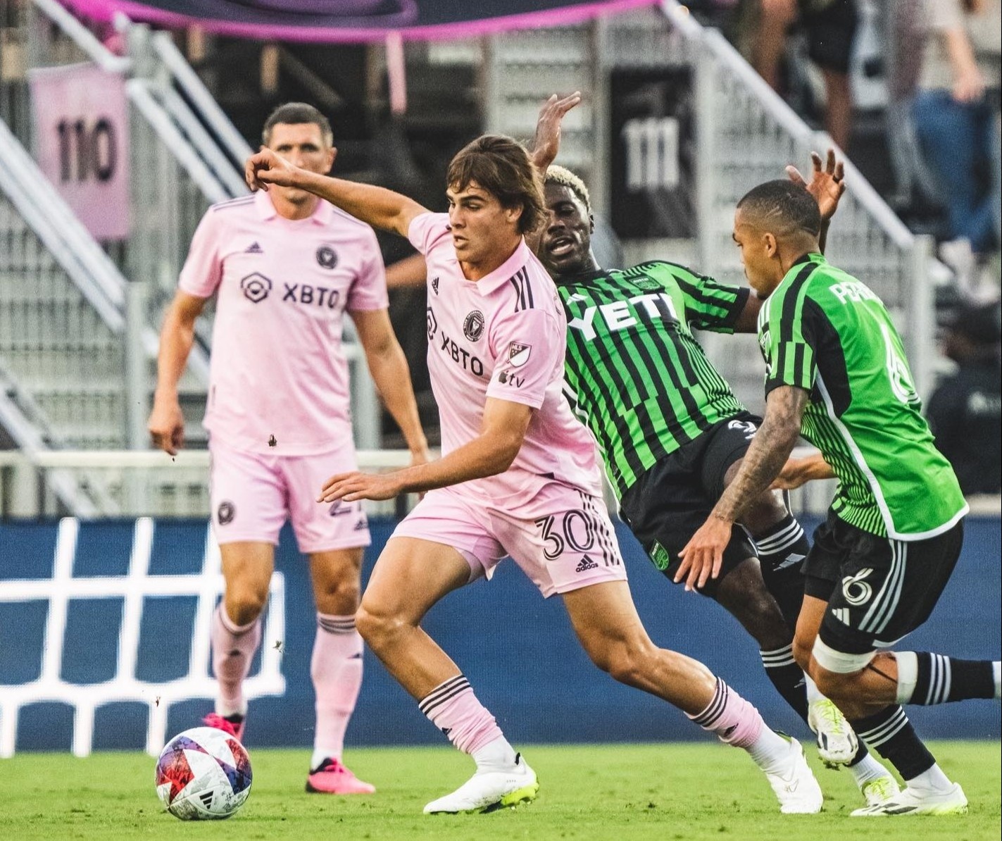 Inter Miami roi chien thang khi Messi chua the thi dau hinh anh