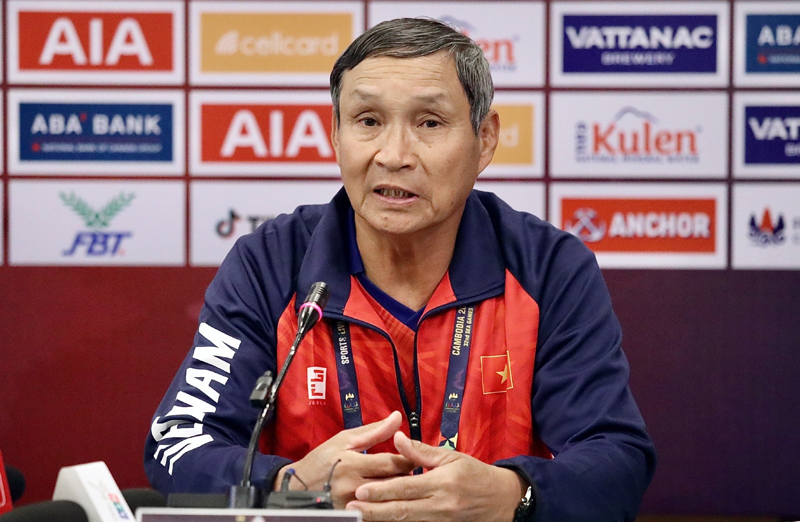 HLV Mai Duc Chung noi gi sau tran thua cua tuyen nu Viet Nam hinh anh