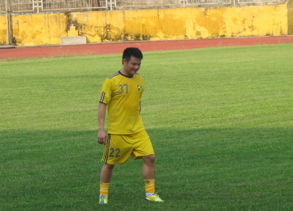 Tran chia tay Van Quyen co the dien ra tren san Vinh hinh anh