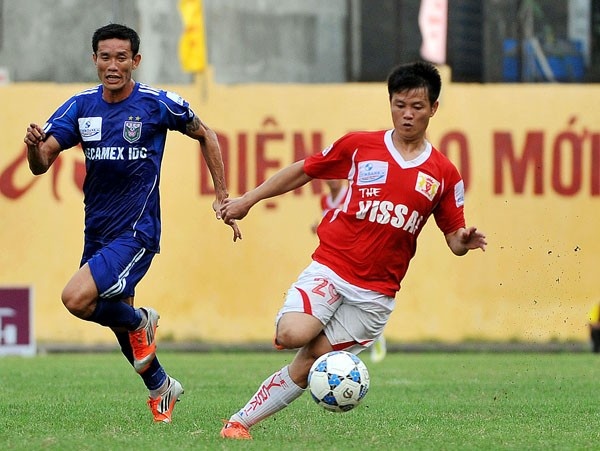 Van Quyen van muon giai nghe sau tran dau o AFC Cup hinh anh