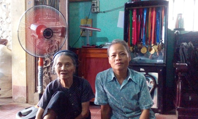 Noi buon cua gia dinh tuyen thu Nguyen Thi Muon hinh anh