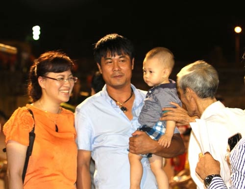 Nua cuoc doi ngoai san co cua HLV Huu Thang hinh anh