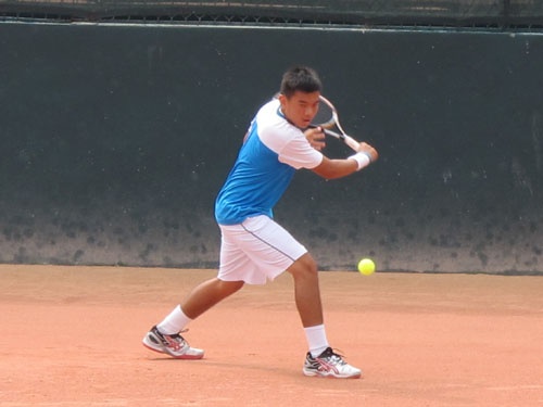Ly Hoang Nam khoi dong thanh cong cho giai Roland Garros tre hinh anh