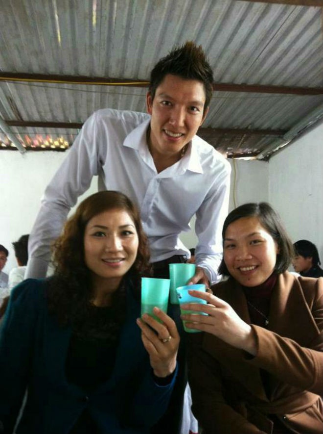 Hà Nam là nơi sản sinh ra nhiều tuyển thủ bóng chuyền nổi tiếng. Trong ảnh là Ngô Văn Kiều cùng với 2 tuyển thủ Phạm Thị Yến và Đỗ Thị Minh.