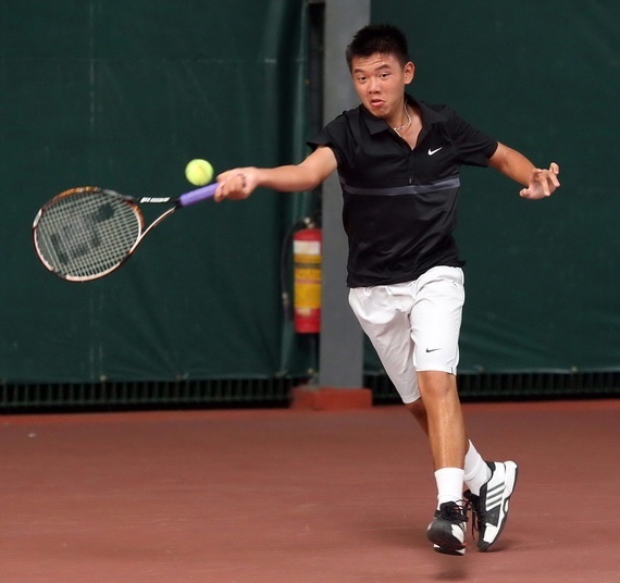 Ly Hoang Nam bi loai som o Roland Garros tre hinh anh