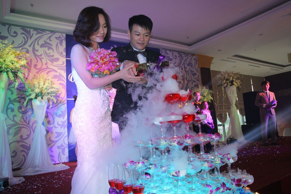 Van Quyen di sieu xe Bentley don dau hinh anh