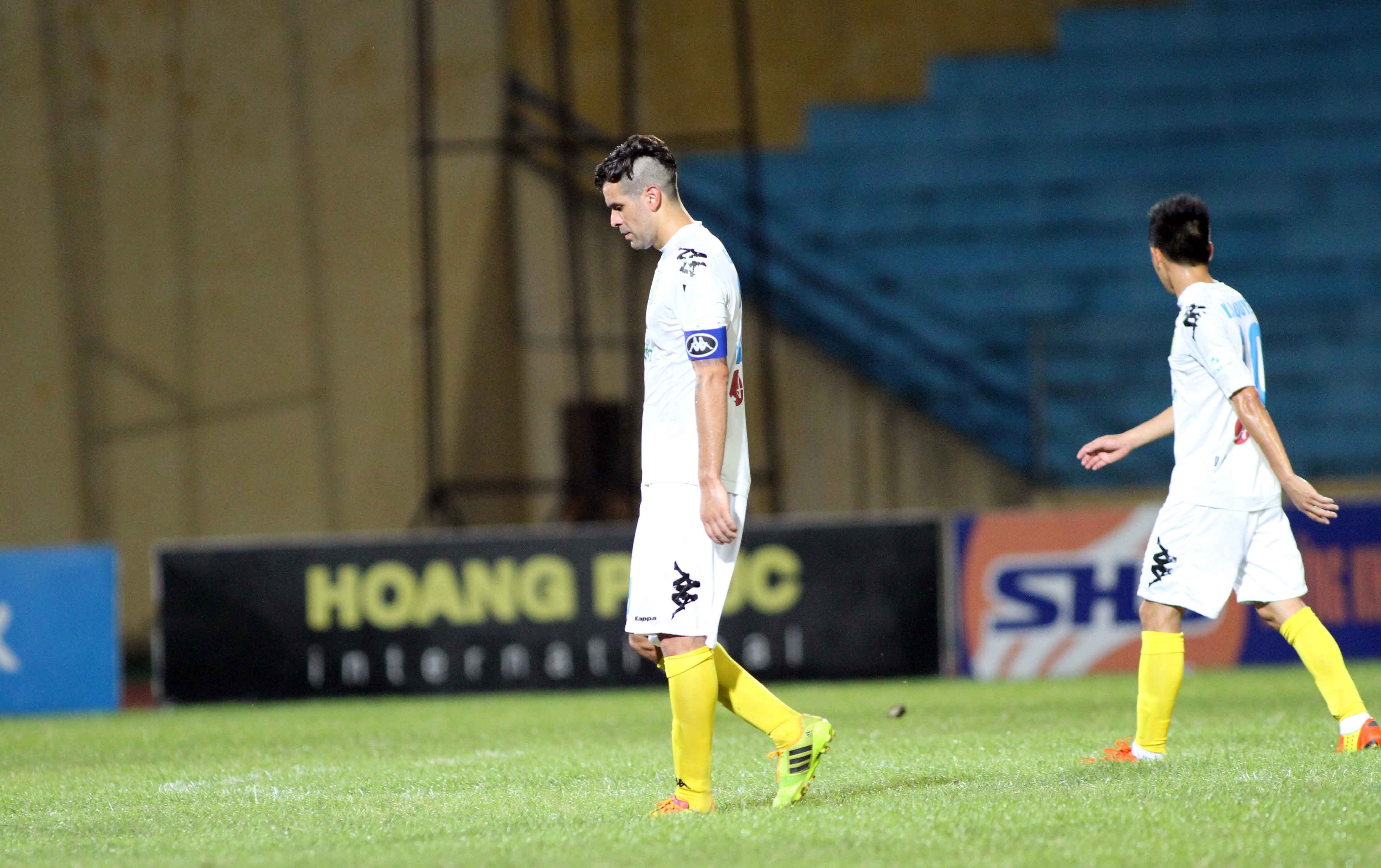 Ha Noi T&T mat ngoi dau ve tay Binh Duong hinh anh