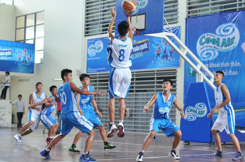 Can Tho gianh cu dup vo dich o giai bong ro U17 quoc gia hinh anh