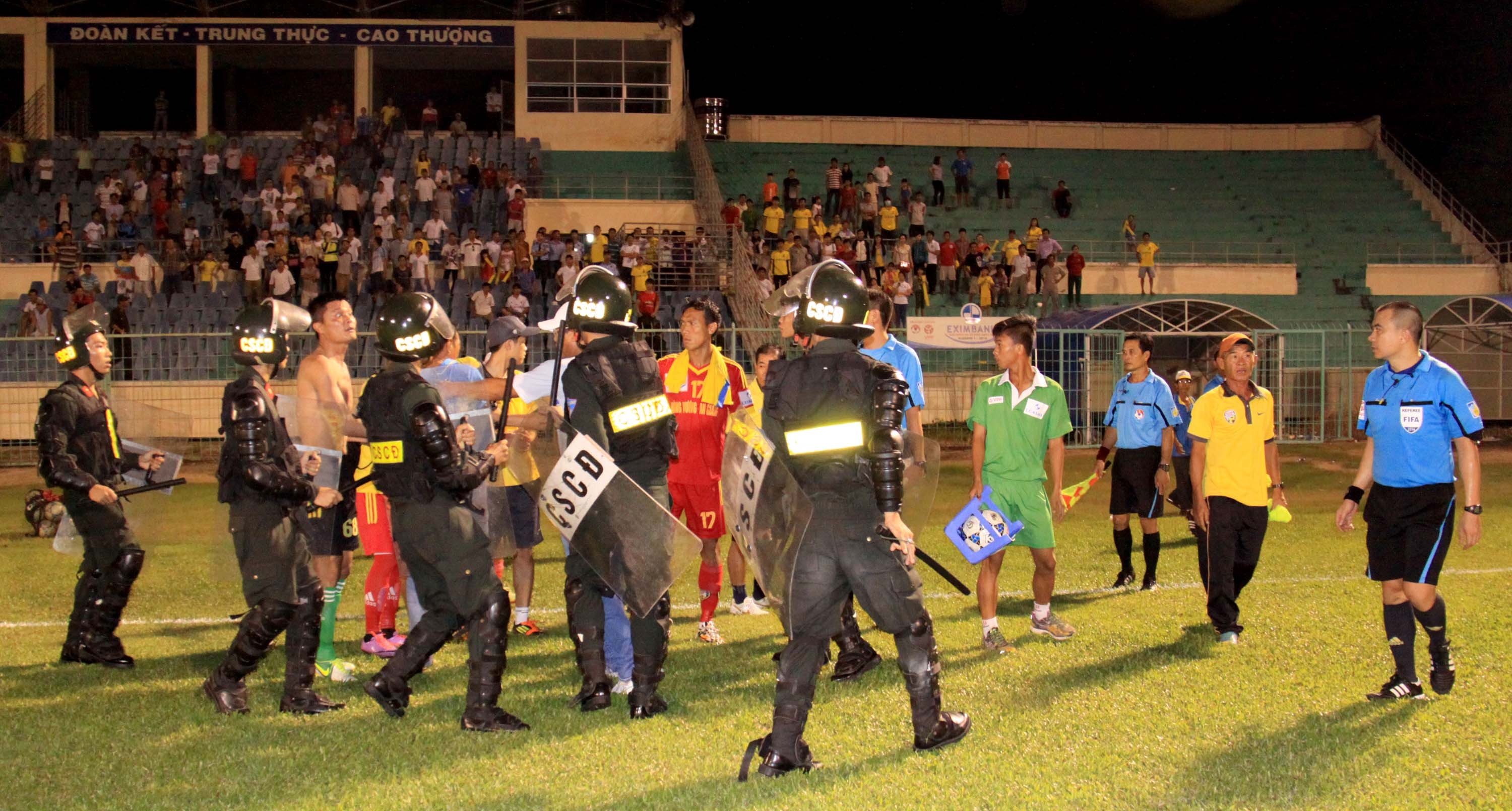 Trong tai Dinh Dung suyt bi danh o san An Giang hinh anh