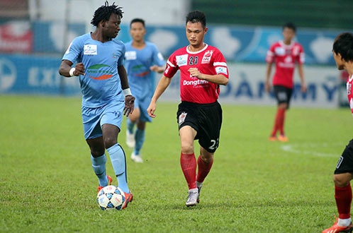 Dinh Hiep trang tay vi ca do hinh anh