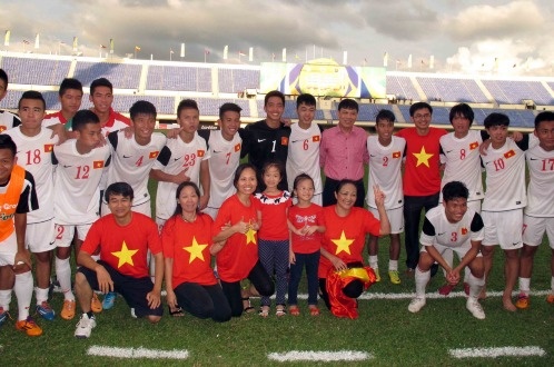 U19 VN du tiec chieu dai cua Quoc vuong Brunei hinh anh