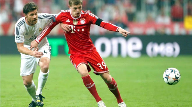 Bayern: Tai sao lai ban Kroos va mua Alonso? hinh anh