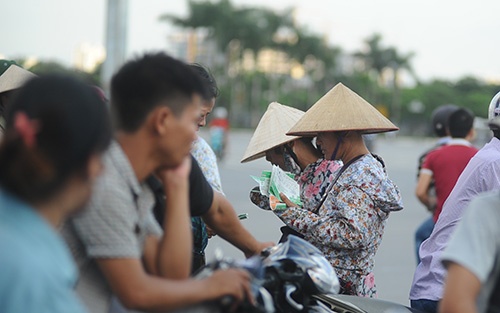 Vé chợ đen sốt trước trận đấu giữa U19 Việt Nam và U19 Nhật Bản.