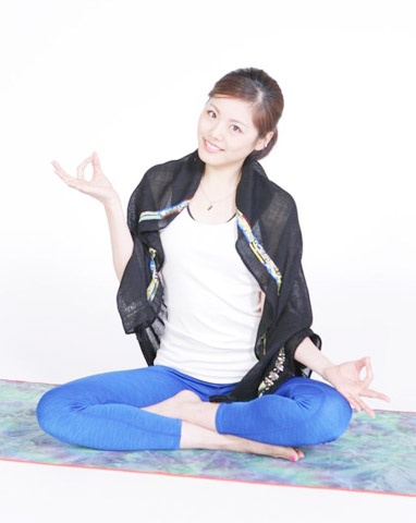 Người đẹp Tsuboi hiện đang làm HLV yoga.