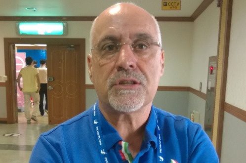 HLV Nelo Vingada là đồng hương Bồ Đào Nha với ông Calisto. Ảnh: Huy Đăng.