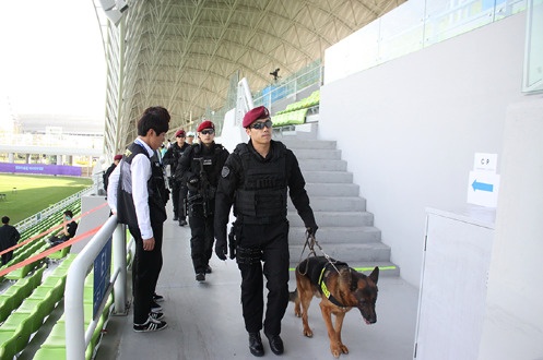 Khi chinh tri can thiep vao the thao hinh anh