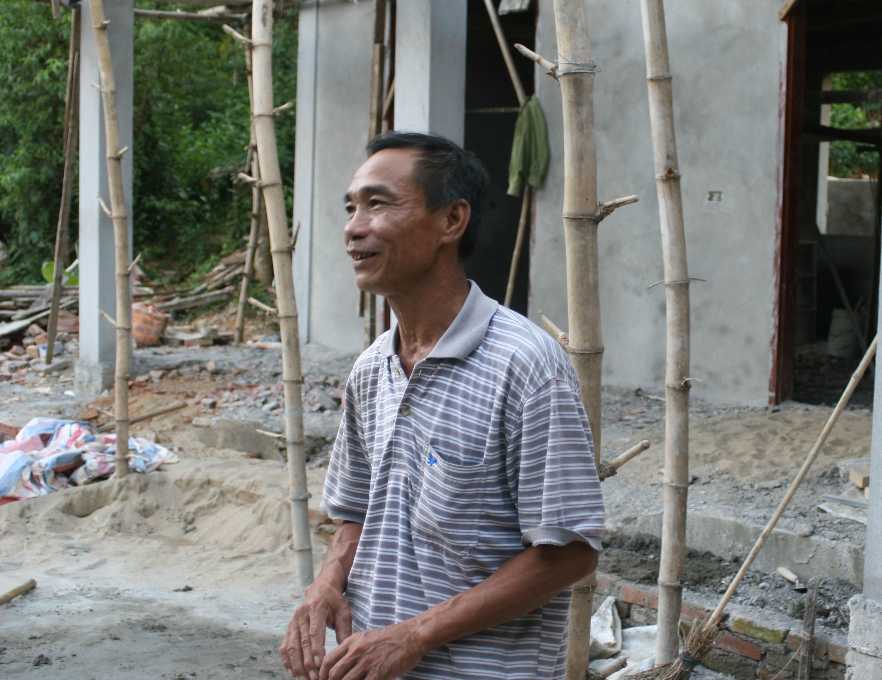 Ông Bảy cùng Công Phượng chỉ có 500.000 đồng sau khi vét hết tài sản trong gia đình và đi vay hàng xóm nhưng vẫn quyết tâm đưa con vào bằng được Học viện HAGL Arsenal JMG.