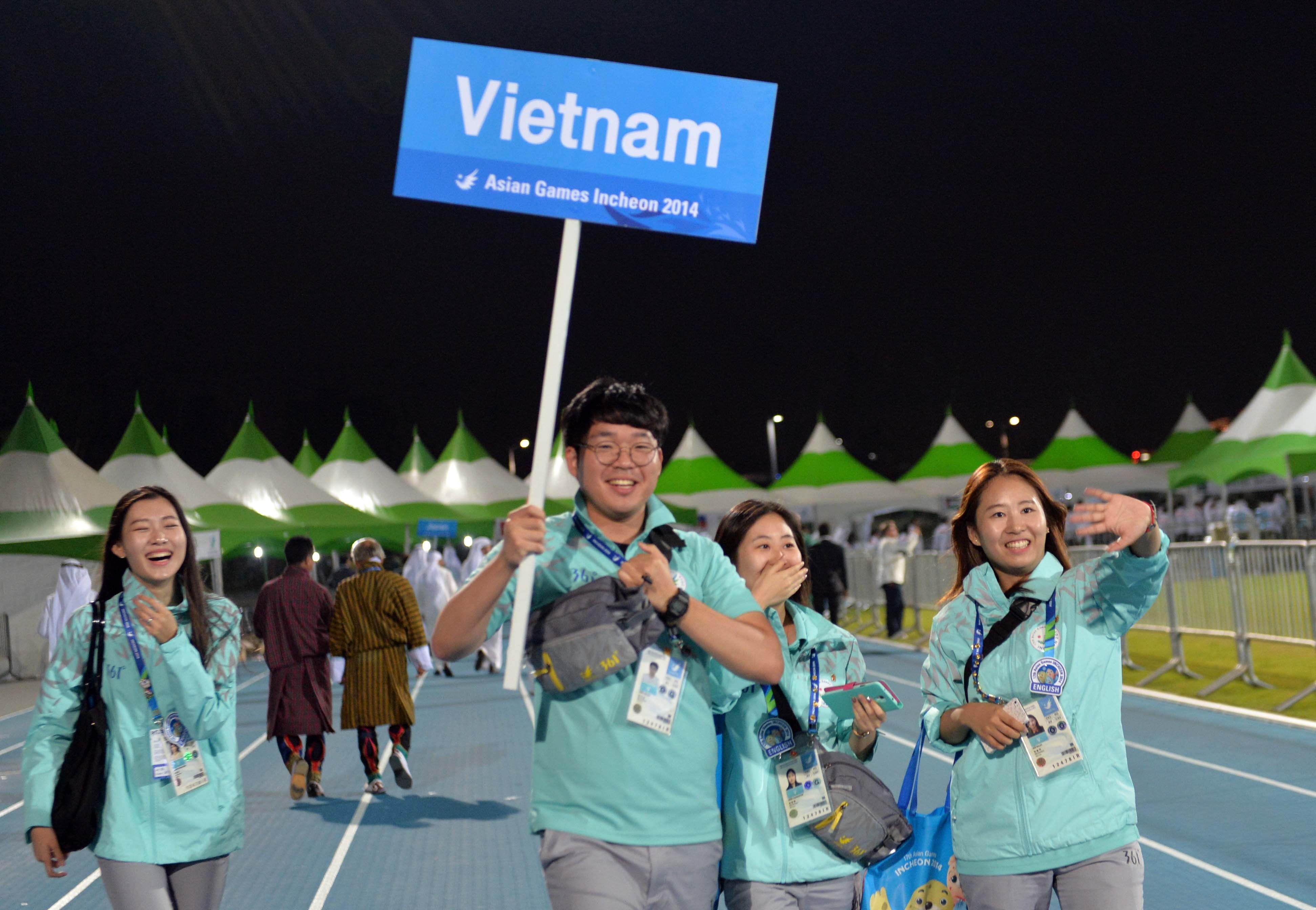 Các tình nguyện viên cho đoàn Việt Nam rất nhiệt tình và vui vẻ.