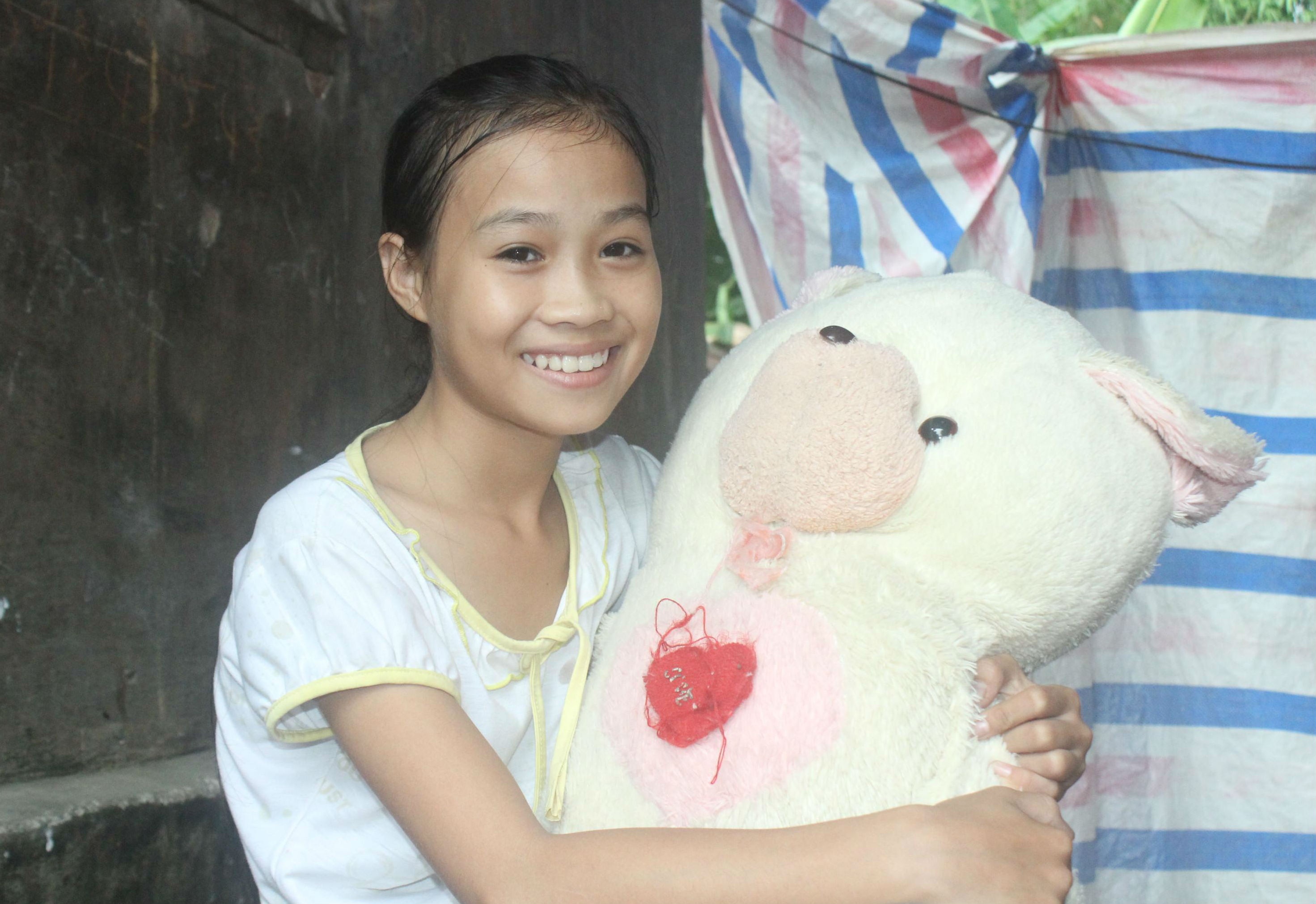 Mẹ Công Phượng nói vui rằng chỉ vì lo Công Phượng buồn sau khi mất anh nên ông bà đã đẻ thêm em gái cho Phượng có người chơi cùng.