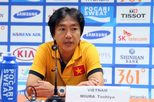 HLV Miura: 'Olympic VN choi tot hon Olympic UAE' hinh anh